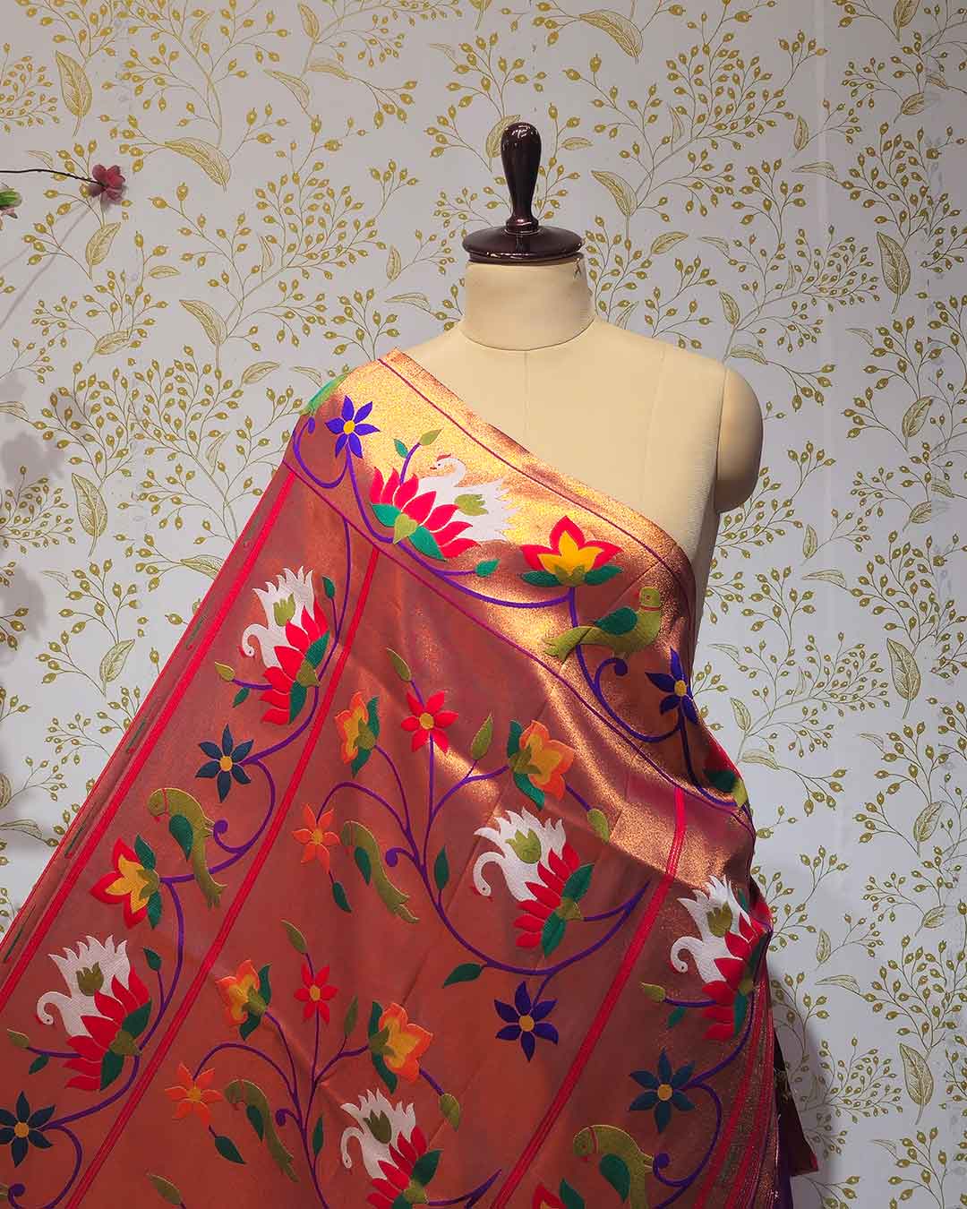 Rajhans Paithani sari