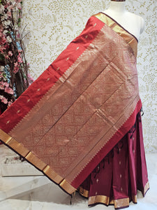 Silk Kanjivaram Saree Light Gold Jari Butti Pattern with Karvati Border & Brocade Pallu