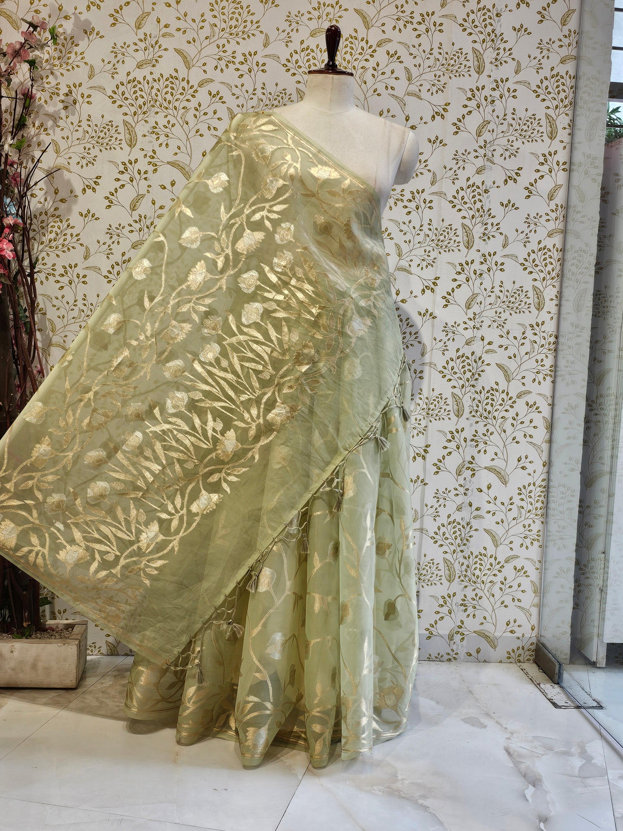 Banarasi Tissue Organza Saree All-Over Zari Jaal with Minimal Border & Floral Pallu