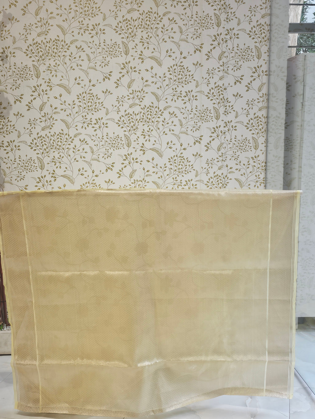 Banarasi Tissue Organza Saree  All-Over Zari Jaal with Minimal Border & Floral Pallu