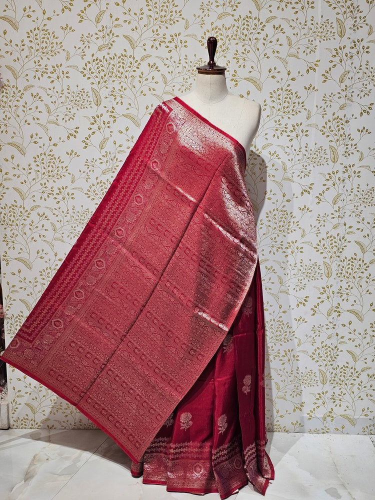 Dola Silk Saree Silver Golden Jari Floral Butti with Designer Lining Pallu