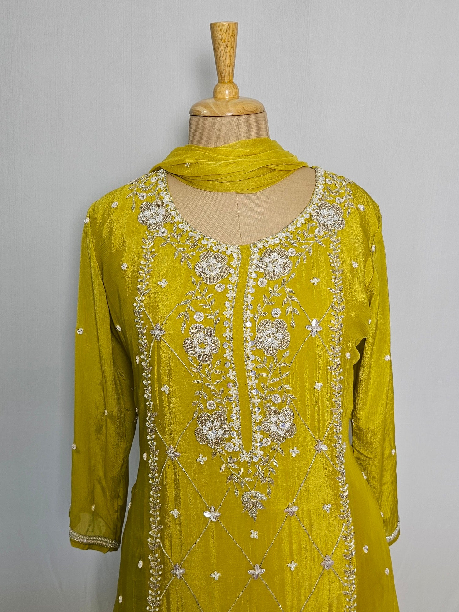 Chiffon Kurta Set with Cutdana & Pearl Handwork