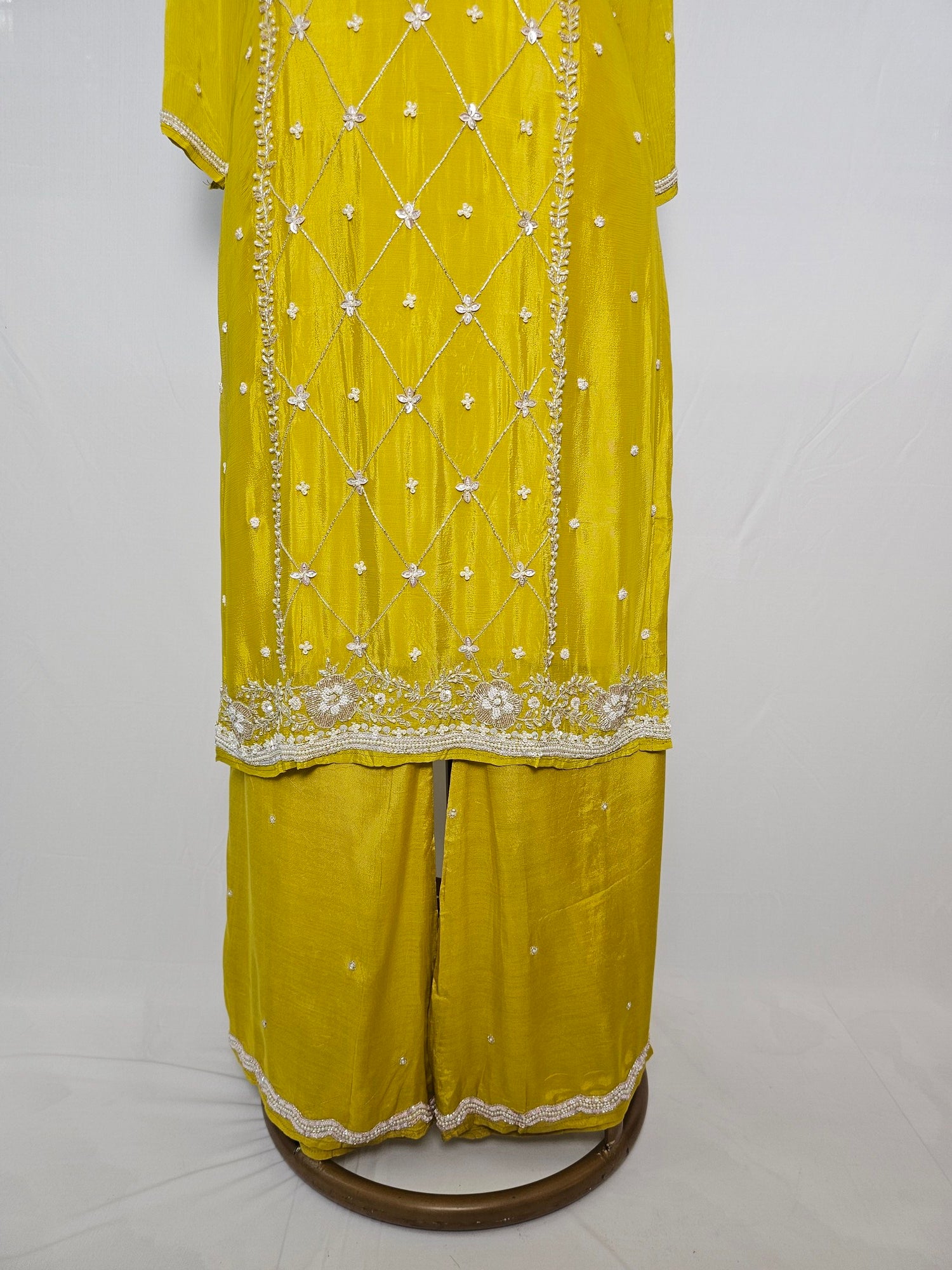 Chiffon Kurta Set with Cutdana & Pearl Handwork