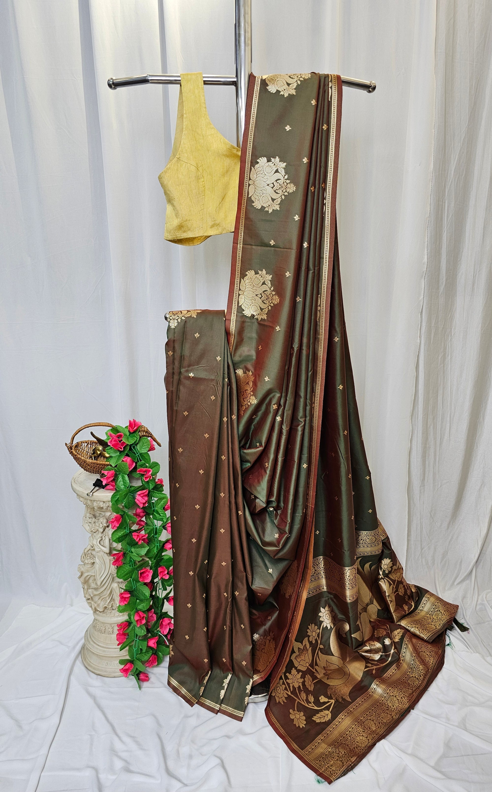Anjiri Soft-Silk Paithani Saree with Gold Zari Open Rajhans Border & Jai Jui Full Butti – Wedding & Festive Wear