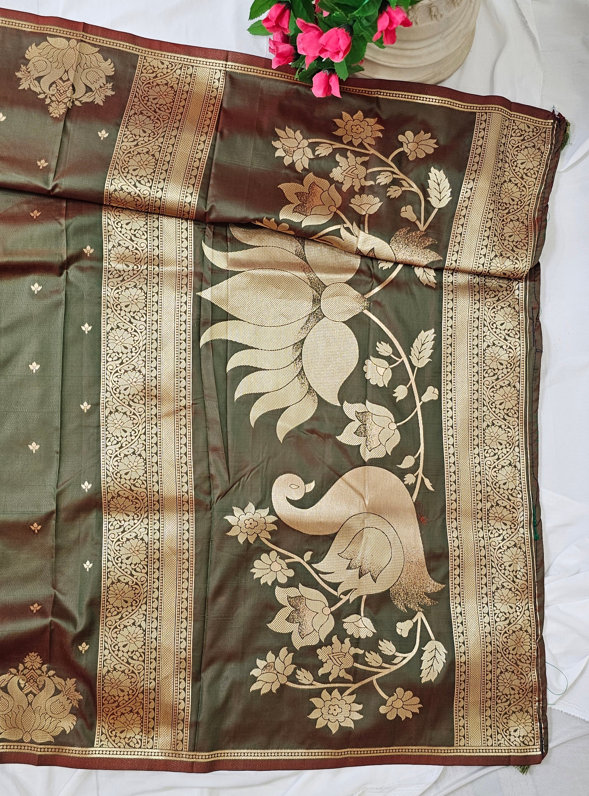 Anjiri Soft-Silk Paithani Saree with Gold Zari Open Rajhans Border & Jai Jui Full Butti – Wedding & Festive Wear