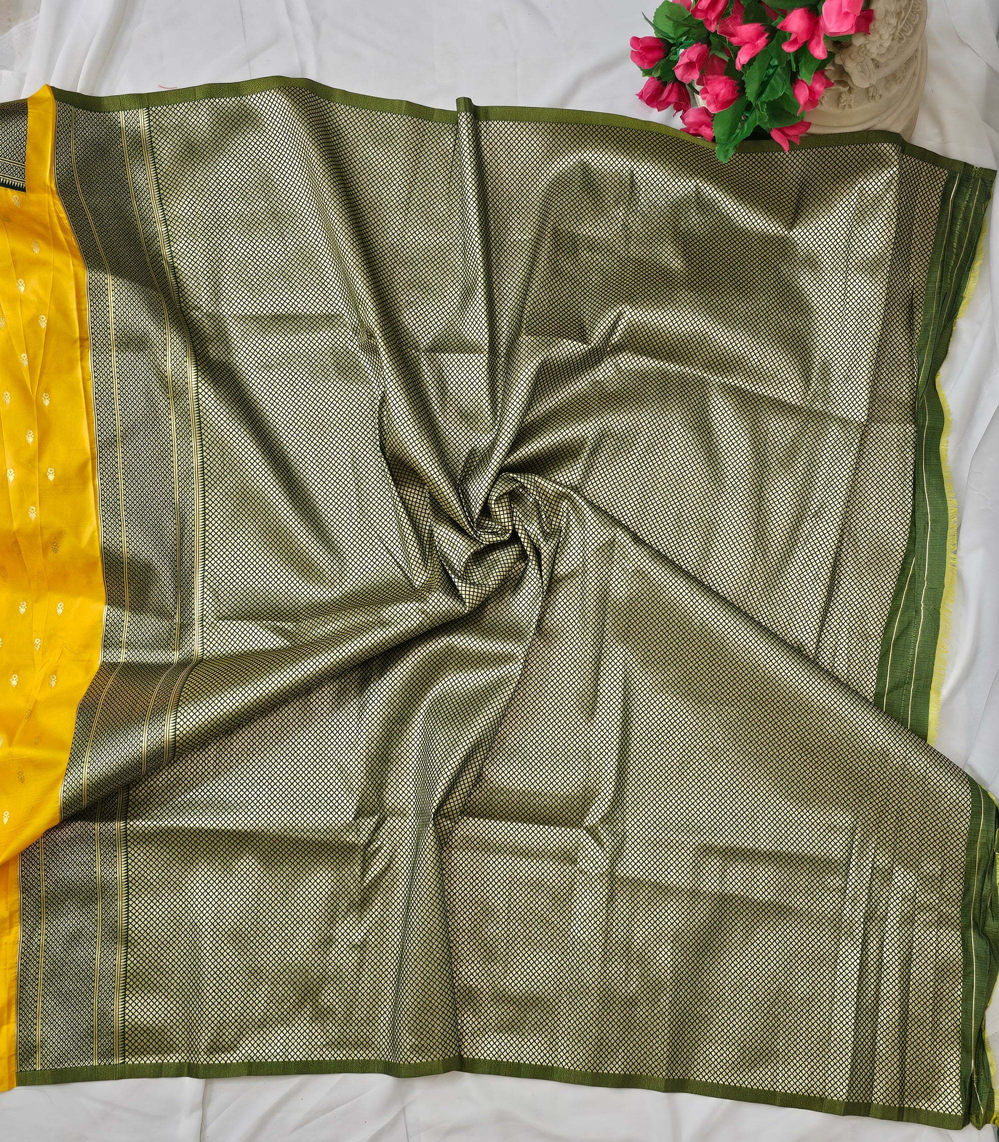 Yellow Soft-Silk Paithani Saree with Gold Zari Narli Border & Classic Paithani Pallu – Wedding & Festive Wear