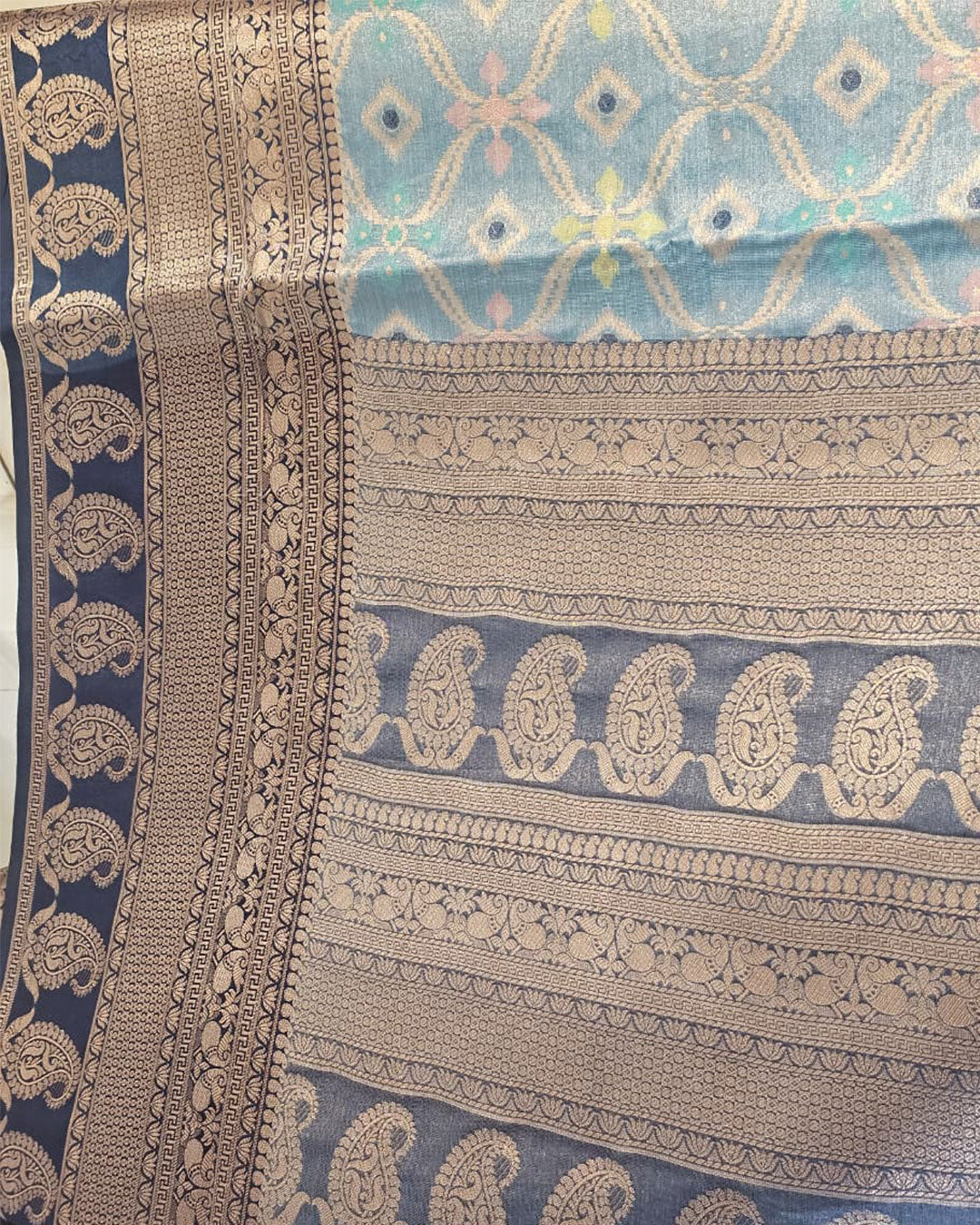 Banarasi Tissue Saree  Light Gold Designer Border with Floral Weave & Brocade Pallu