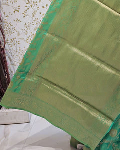 Banarasi Silk Saree  Golden Floral wine Border & Brocade Pallu, Dual Tone Motifs