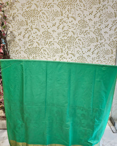 Banarasi Silk Saree  Golden Floral wine Border & Brocade Pallu, Dual Tone Motifs