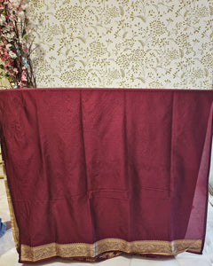 Banarasi Silk Saree  Golden Floral wine Border & Brocade Pallu, Dual Tone Motifs