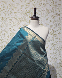 Kanjivaram Silk Saree Light Gold Jari Butti with Temple Small Border & Brocade Pallu