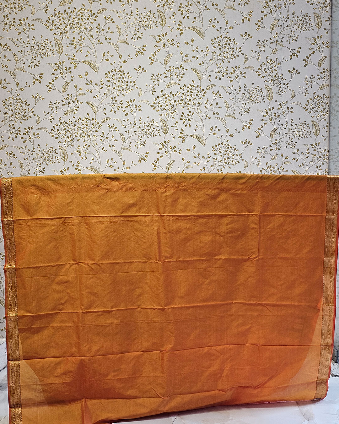 Kanjivaram Silk Saree  Light Gold Jari Meena Butti with Small Border & Brocade Pallu