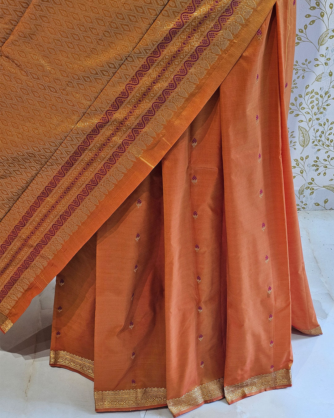 Kanjivaram Silk Saree  Light Gold Jari Meena Butti with Small Border & Brocade Pallu