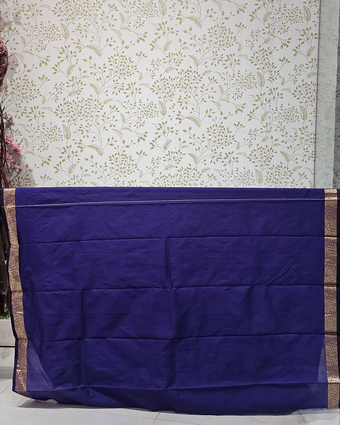 Kanjivaram Silk Saree  Light Gold Jari Butti with Small Border & Brocade Pallu
