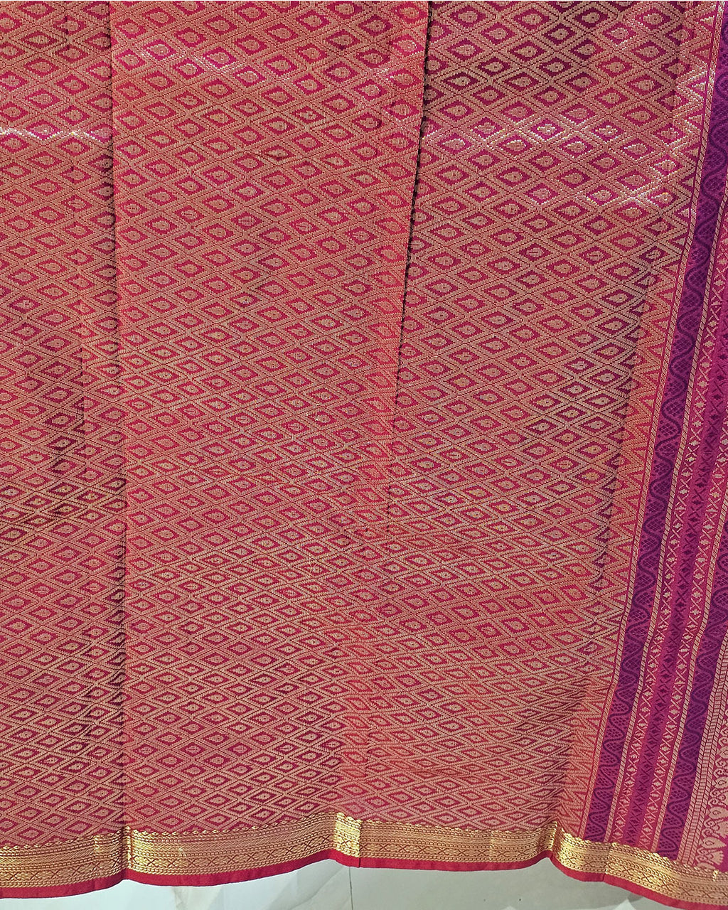 Kanjivaram Silk Saree  Light Gold Jari Meena Butti with Small Border & Brocade Pallu