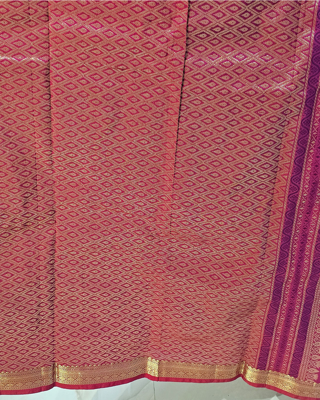 Kanjivaram Silk Saree  Light Gold Jari Meena Butti with Small Border & Brocade Pallu