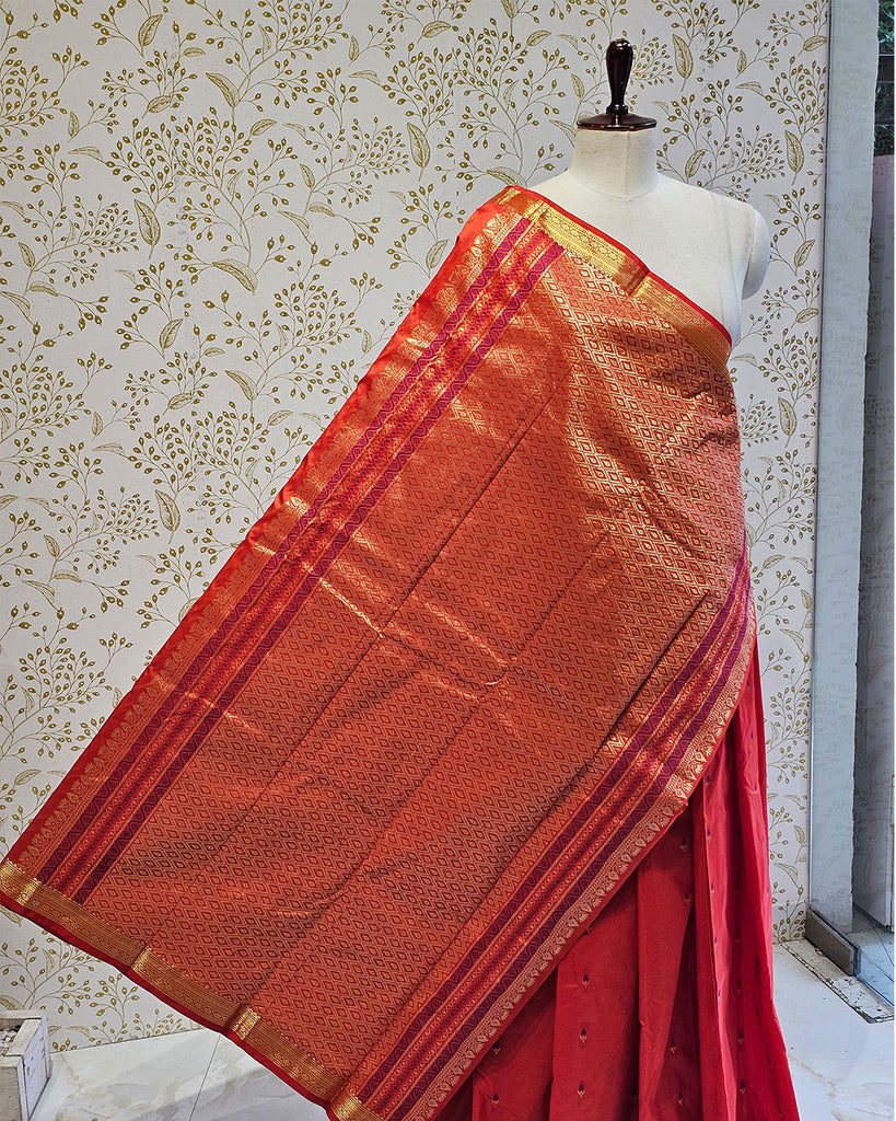 Kanjivaram Silk Saree  Light Gold Jari Meena Butti with Small Border & Brocade Pallu