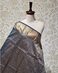 Kanjivaram Silk Saree  Light Gold Jari Butti with 4-Inch Border & Brocade Pallu