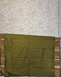 Kanjivaram Silk Saree  Light Gold Jari Butti with 4-Inch Border & Brocade Pallu