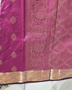 Kanjivaram Silk Saree  Light Gold Jari Butta Butti with 4-Inch Border & Brocade Pallu