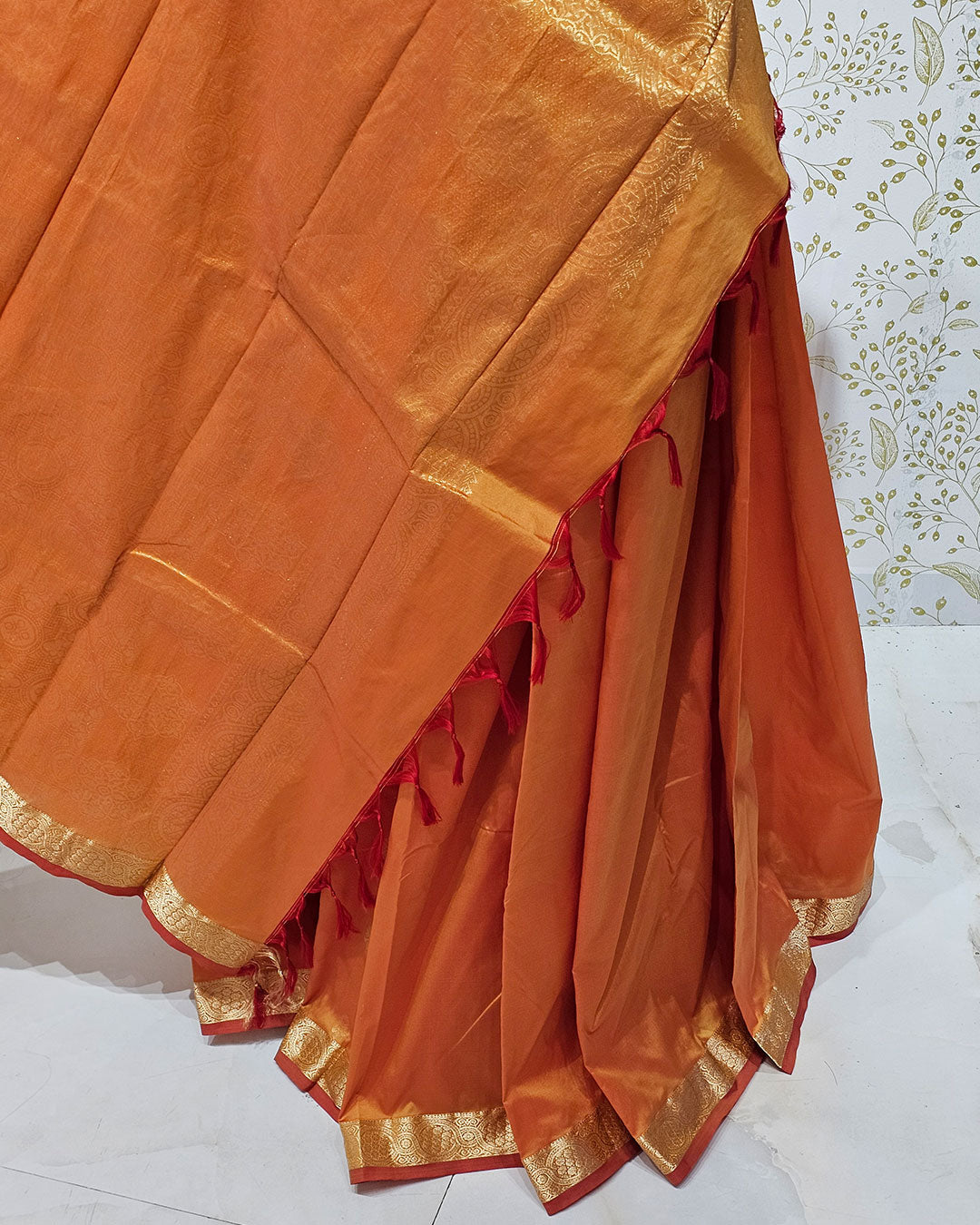 Kanjivaram Silk Saree  Light Gold Jari Butti with Small Border & Brocade Pallu