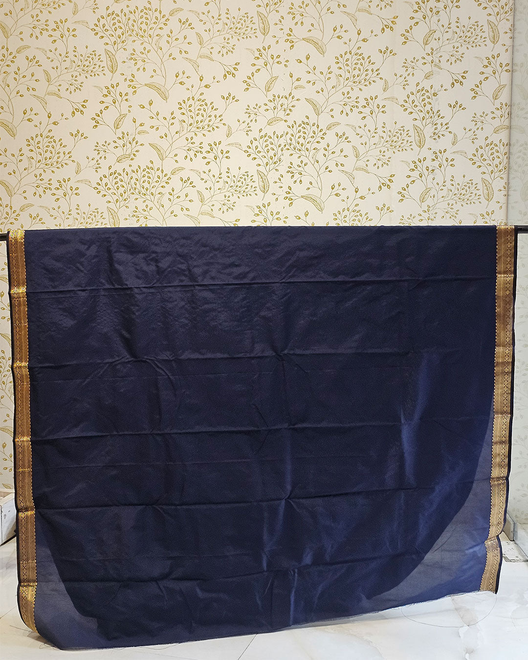 Kanjivaram Silk Saree  Light Gold Jari Meena Butti with Small Border & Brocade Pallu