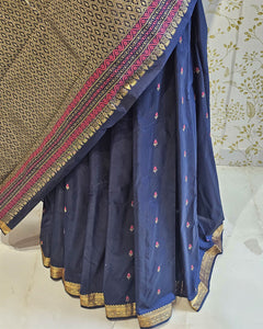 Kanjivaram Silk Saree  Light Gold Jari Meena Butti with Small Border & Brocade Pallu