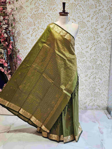Kanjivaram Silk Saree  Light Gold Gulchadi Butti with Fancy Small Border & Brocade Pallu