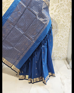 Kanjivaram Silk Saree  Light Gold Gulchadi Butti with Fancy Small Border & Brocade Pallu