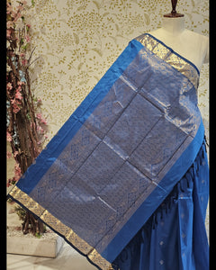 Kanjivaram Silk Saree  Light Gold Gulchadi Butti with Fancy Small Border & Brocade Pallu