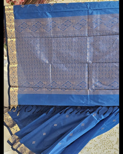 Kanjivaram Silk Saree  Light Gold Gulchadi Butti with Fancy Small Border & Brocade Pallu