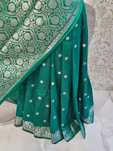 Banarasi Soft Silk Saree  Silver Floral Border & Designer Pallu