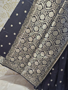 Banarasi Soft Silk Saree  Silver Floral Border & Designer Pallu