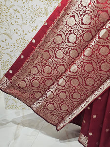 Banarasi Soft Silk Saree  Silver Floral Border & Designer Pallu