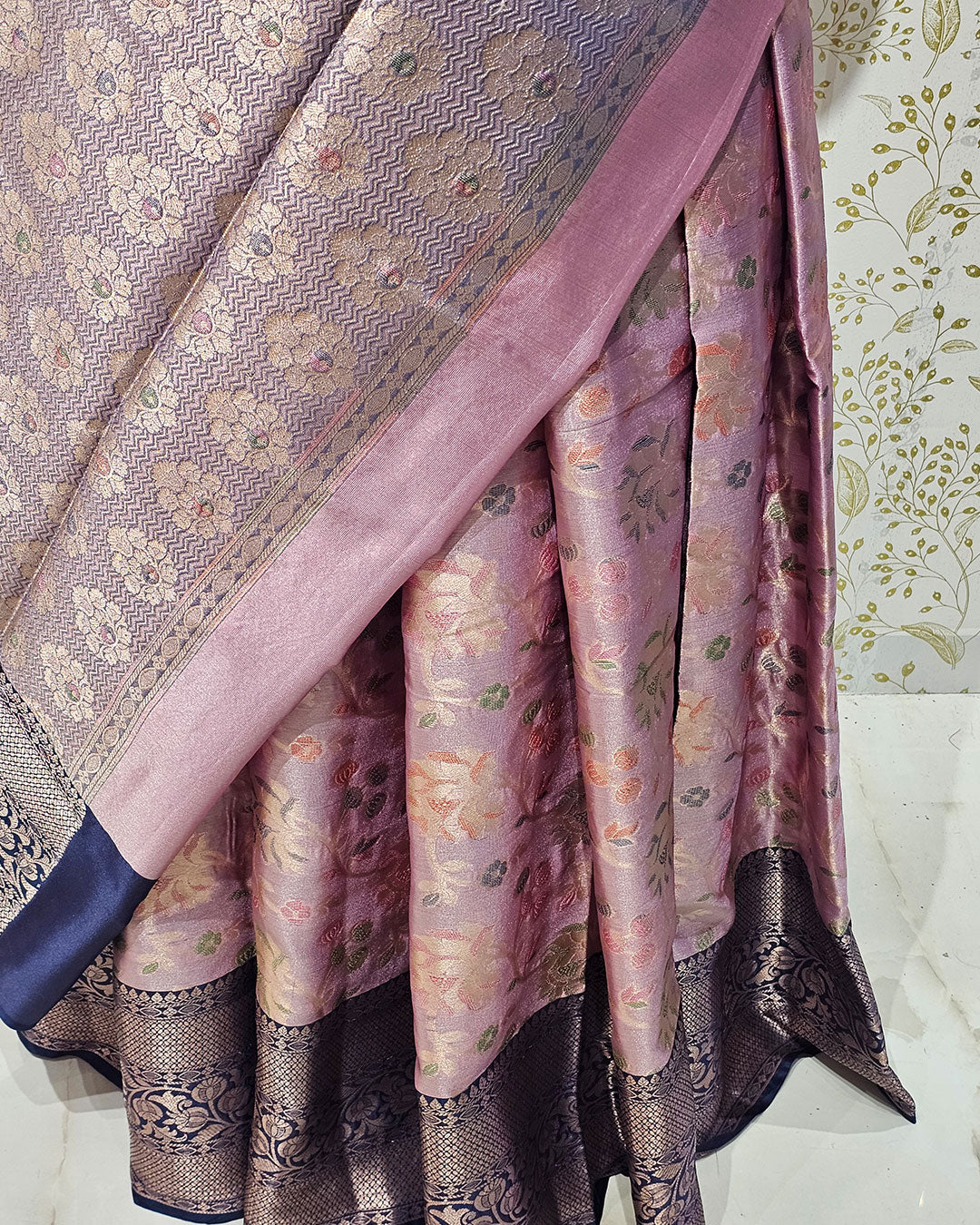 Tissue Kanjivaram Saree Floral Jaal Body with Skirt Border & Brocade Pallu