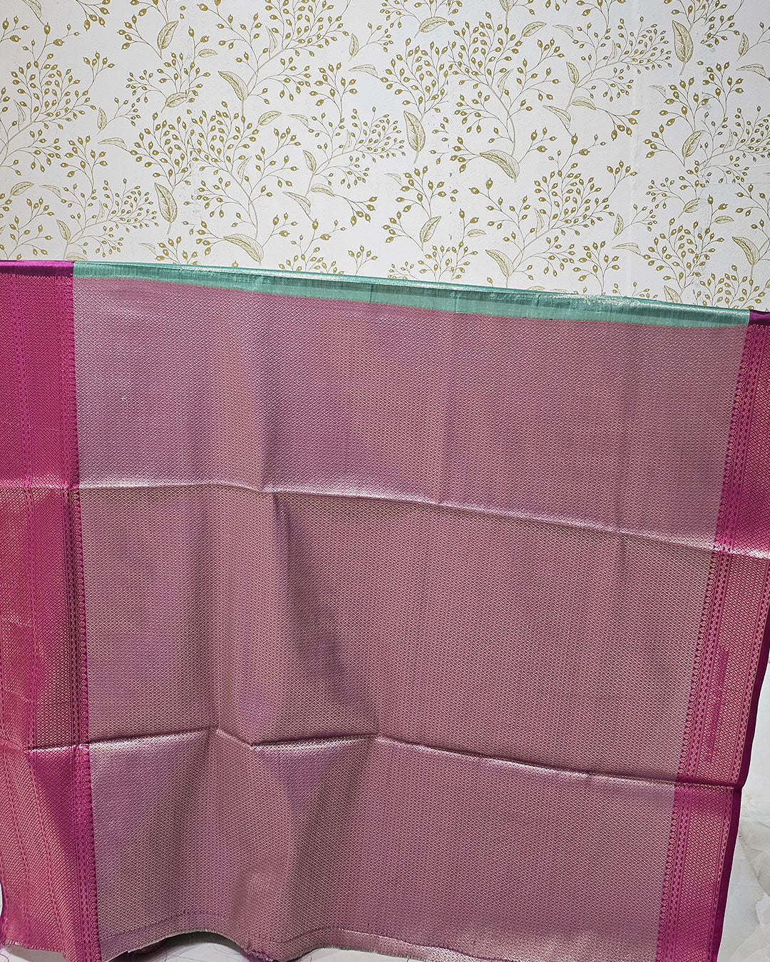 Tissue Kanjivaram Saree Floral Jaal Body with Skirt Border & Brocade Pallu