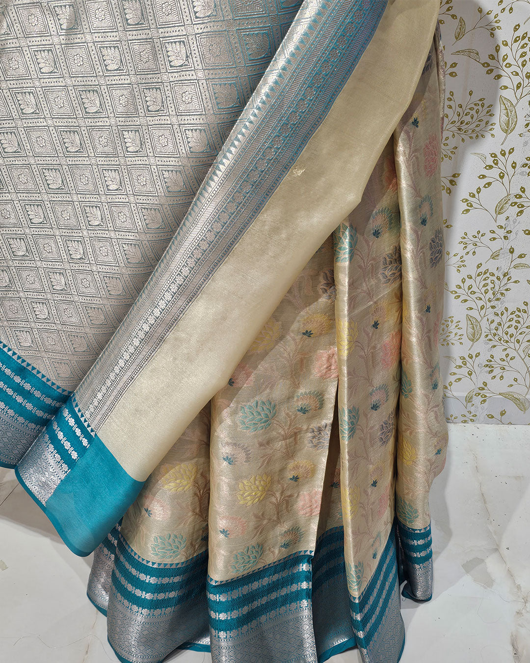 Tissue Kanjivaram Saree  Lotus Jaal with Checked Skirt Border & Brocade Pallu