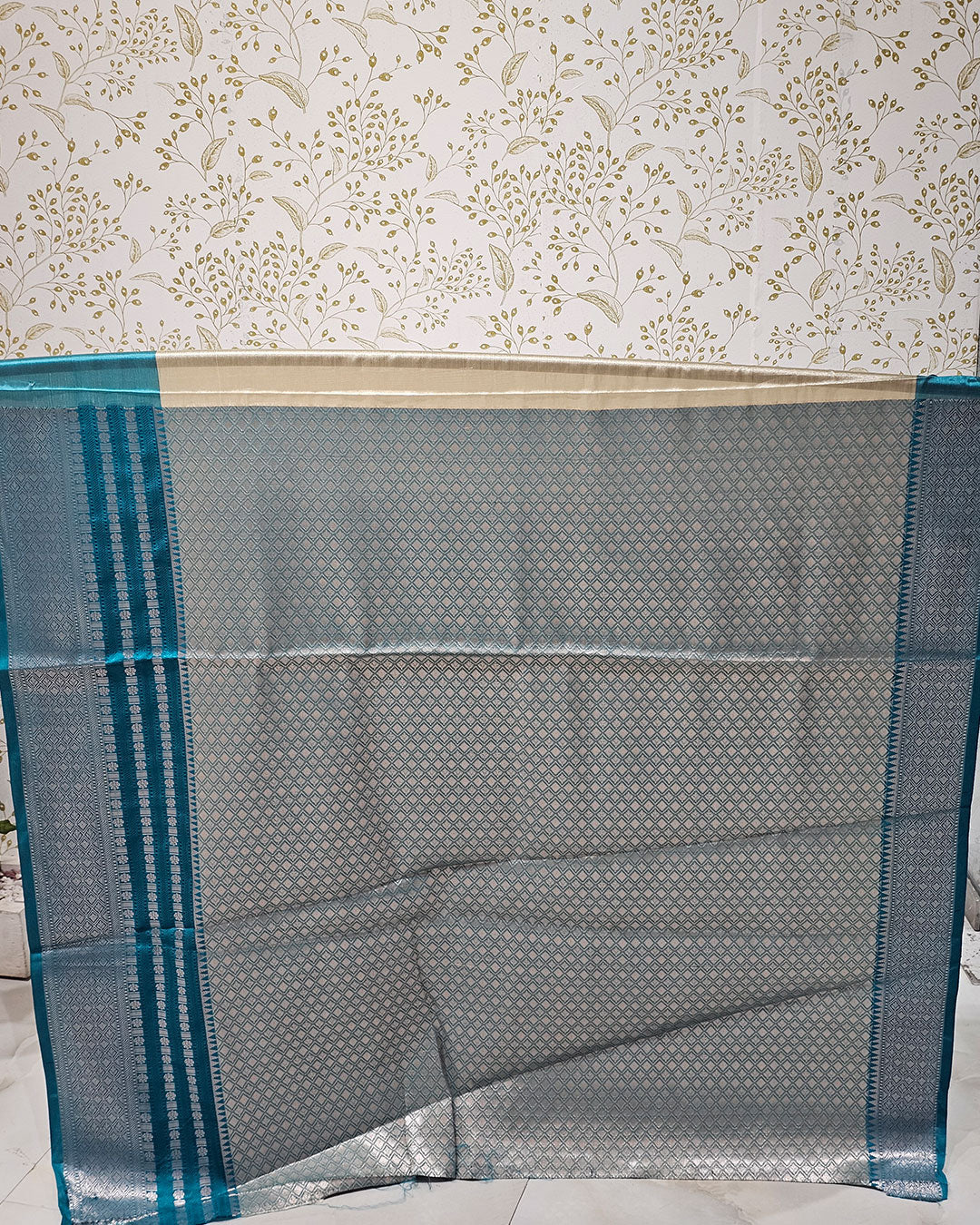 Tissue Kanjivaram Saree  Lotus Jaal with Checked Skirt Border & Brocade Pallu