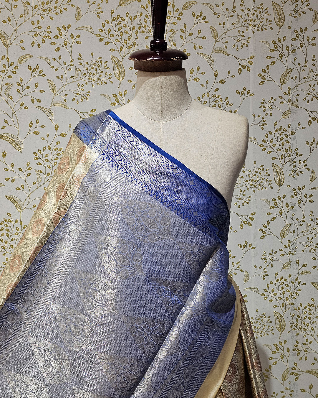 Tissue Kanjivaram Saree  Meenakari Butti Design with Skirt Border & Brocade Pallu