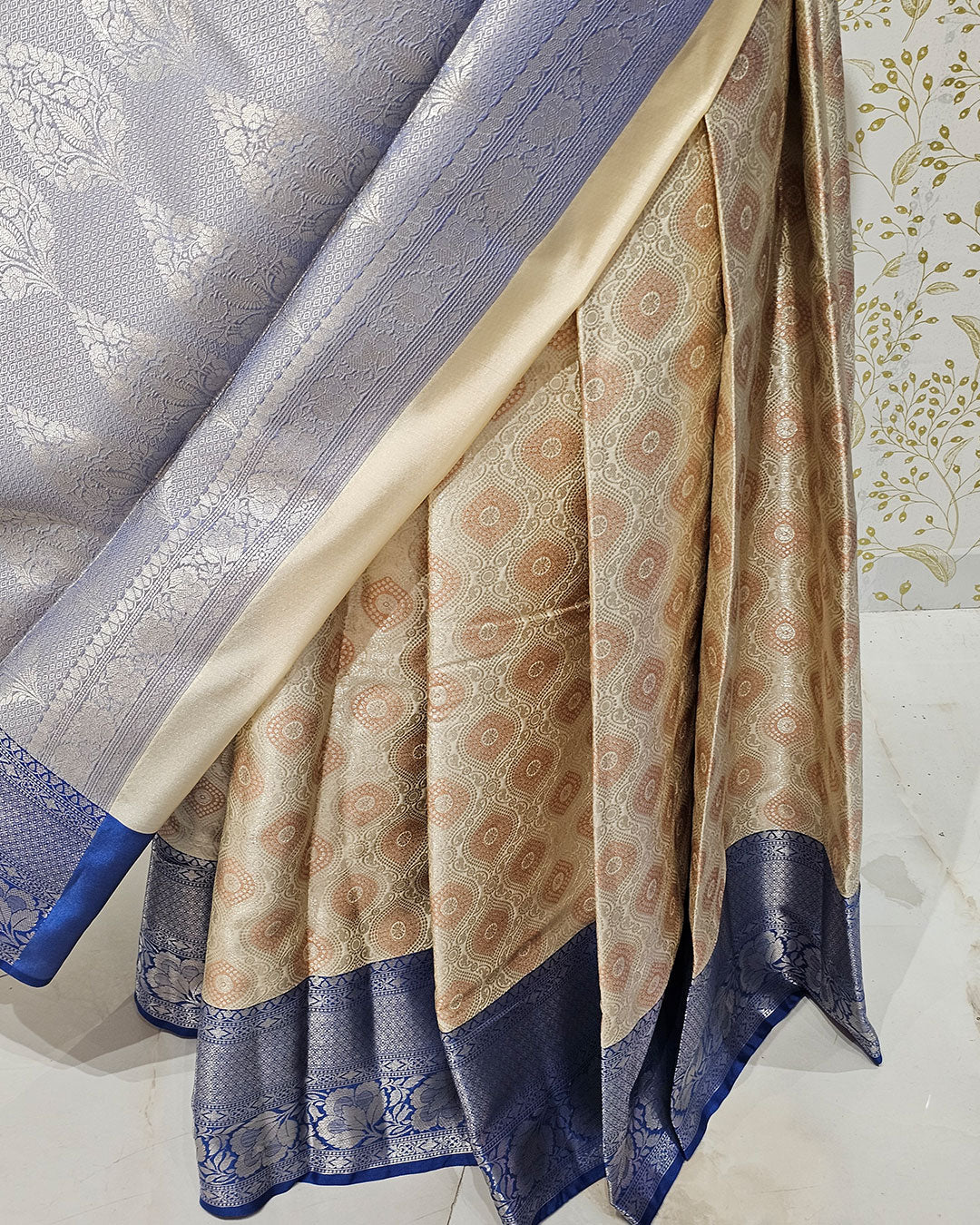 Tissue Kanjivaram Saree  Meenakari Butti Design with Skirt Border & Brocade Pallu