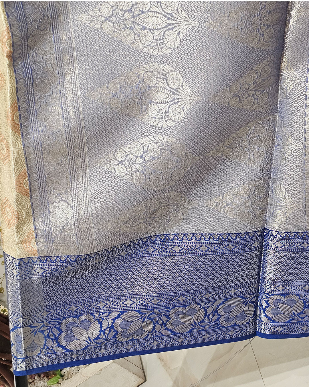 Tissue Kanjivaram Saree  Meenakari Butti Design with Skirt Border & Brocade Pallu