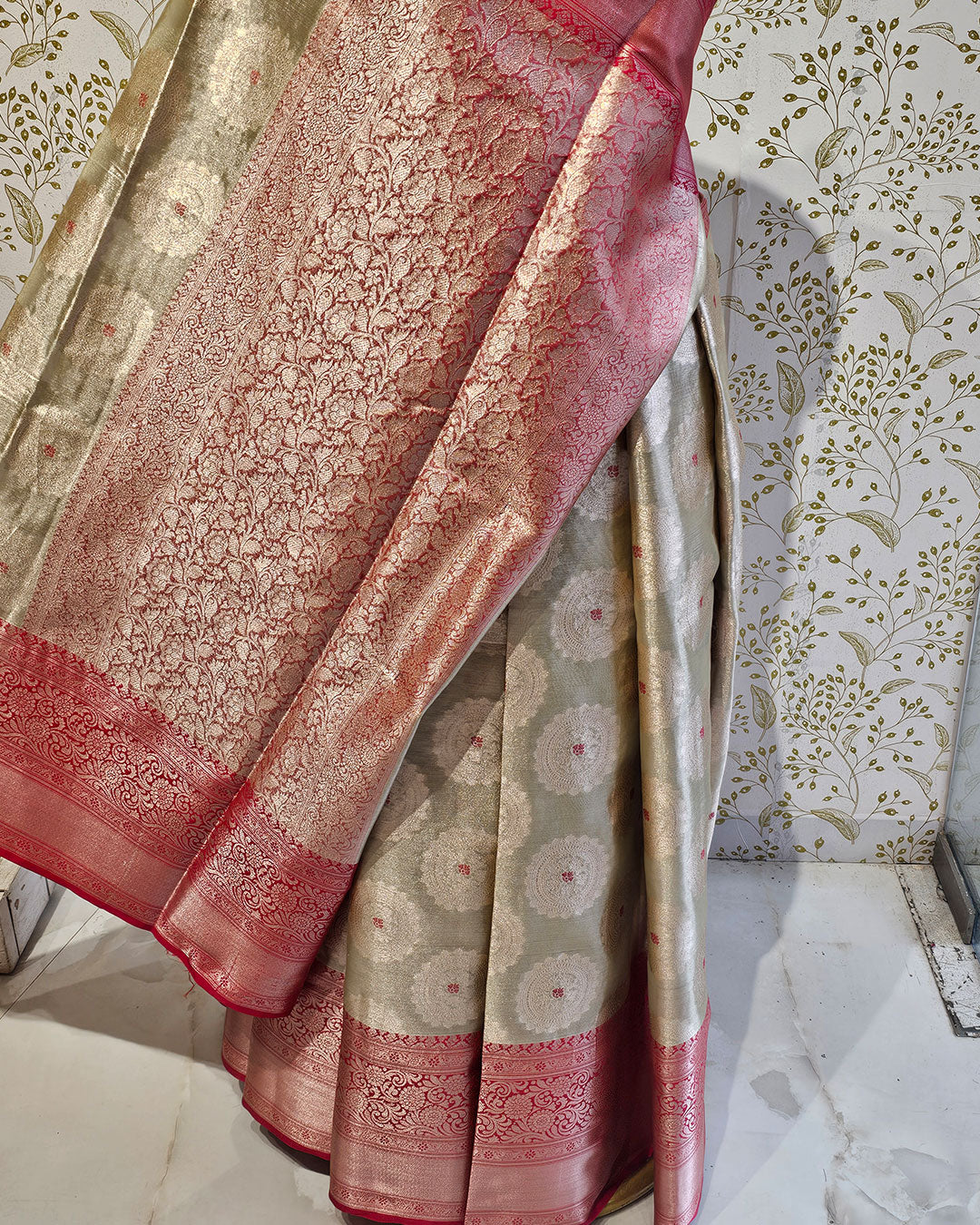 Tissue Kanjivaram Saree Chakra Butti Design with Skirt Border & Zari Brocade Pallu