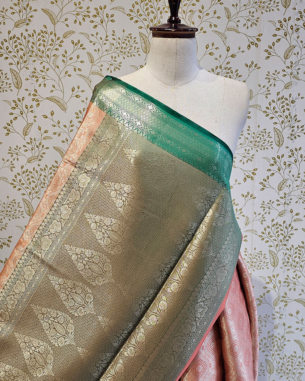 Tissue Kanjivaram Saree  Meenakari Butti Design with Skirt Border & Brocade Pallu