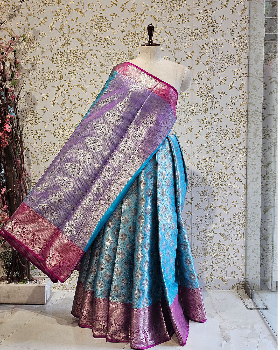 Tissue Kanjivaram Saree  Meenakari Butti Design with Skirt Border & Brocade Pallu