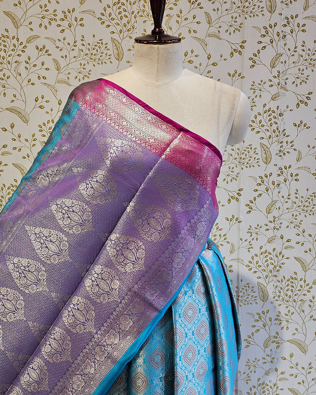 Tissue Kanjivaram Saree  Meenakari Butti Design with Skirt Border & Brocade Pallu