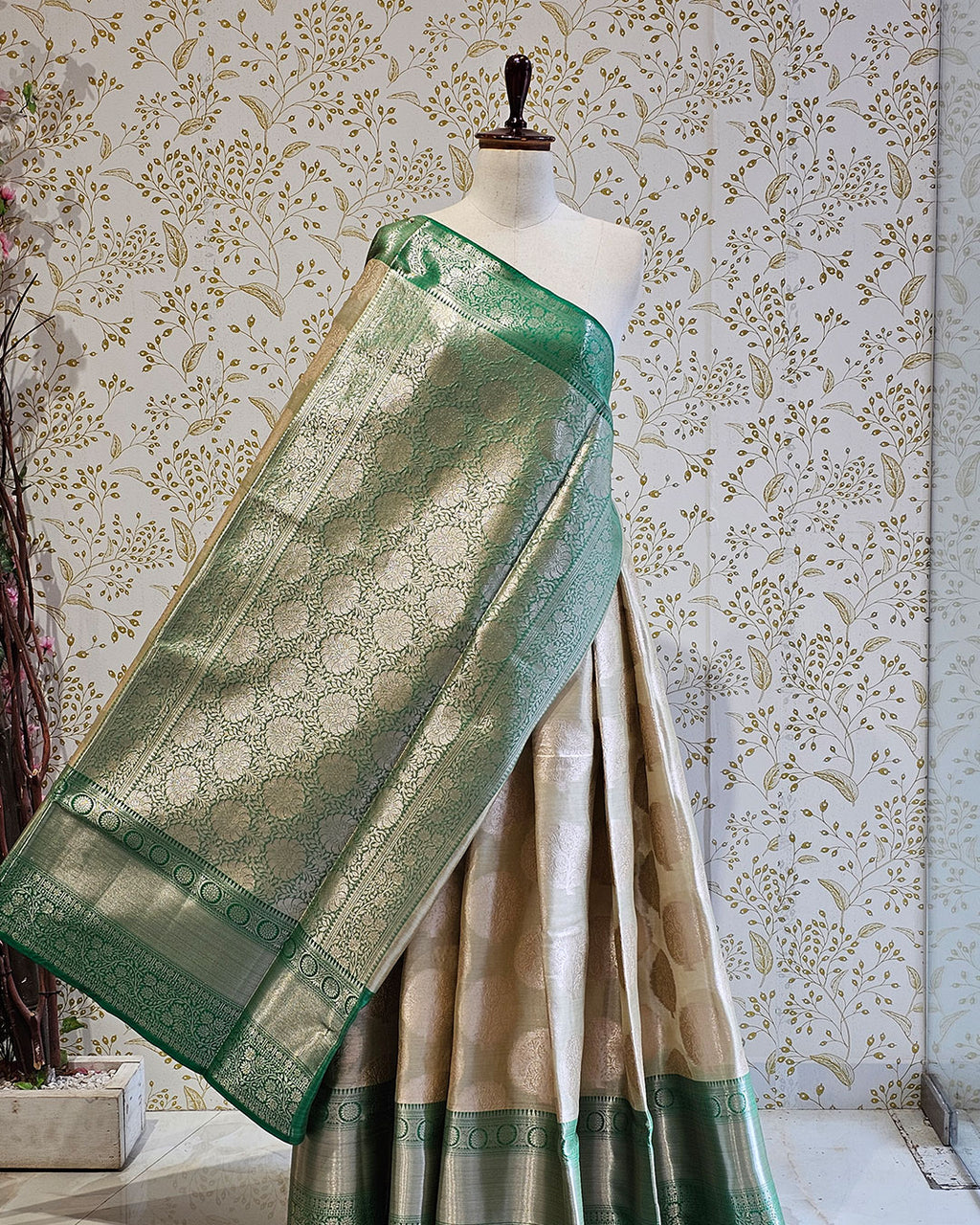 Tissue Kanjivaram Saree Tree Butti Motifs with Designer Border & Zari Brocade Pallu