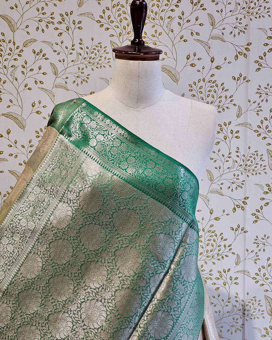 Tissue Kanjivaram Saree Tree Butti Motifs with Designer Border & Zari Brocade Pallu