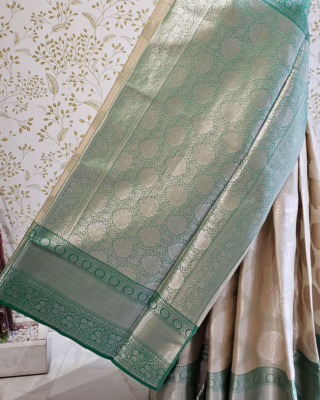 Tissue Kanjivaram Saree Tree Butti Motifs with Designer Border & Zari Brocade Pallu