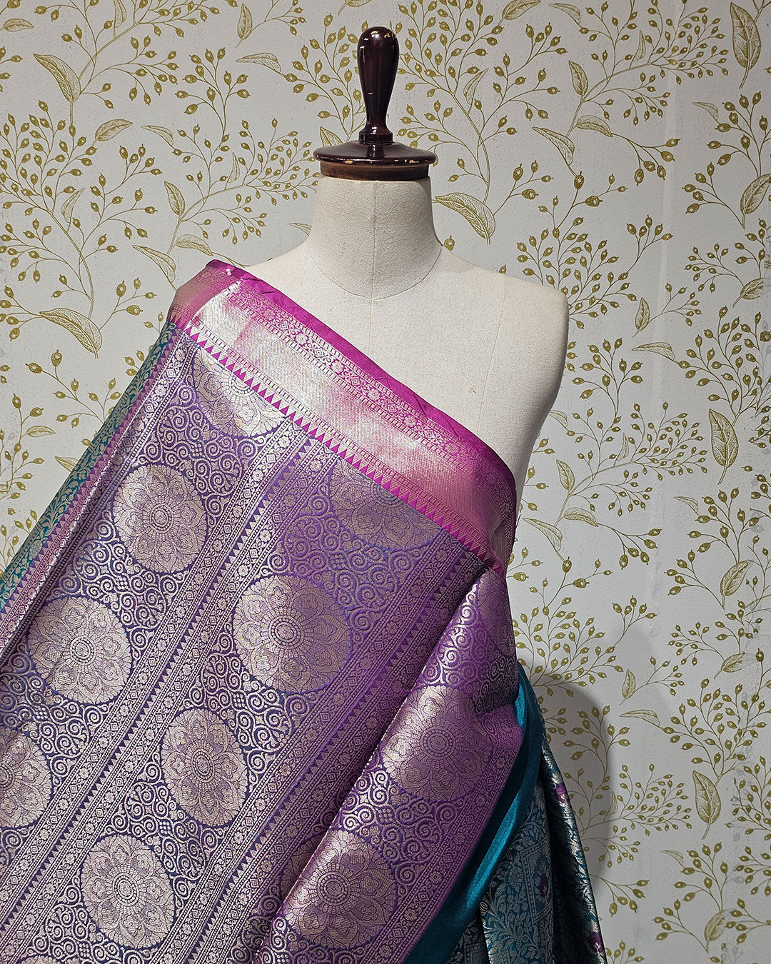 Tissue Kanjivaram Saree  Meenakari Butti & Brocade Designer Pallu